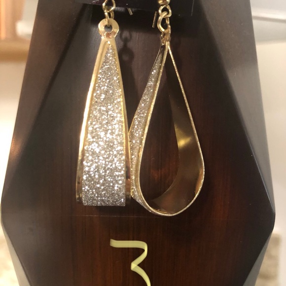 Statement earrings - Picture 7 of 13